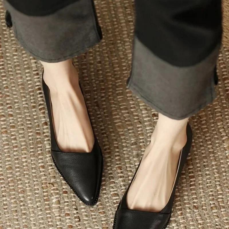 Женская обувь 2024 года, новые женские туфли-лодочки One Kick, осенние туфли с острым носком, однотонные, для улицы, повседневные, на толстом каблуке, для офиса, женские туфли