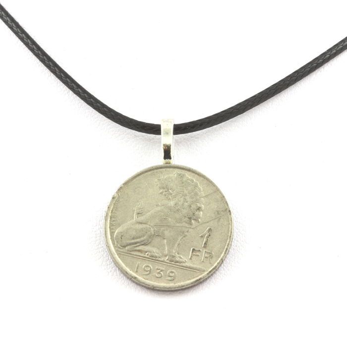Pierres et Minéraux. Collier pièce de monnaie Belgique 1 franc - Léopold III Belgique Cordon noir.