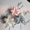 Small Daisy Flower Hair Claw - Marble Texture Wave Floral Design - Ponytail Hairclips - Sweet & Cute Style - Suitable for Daily Wear