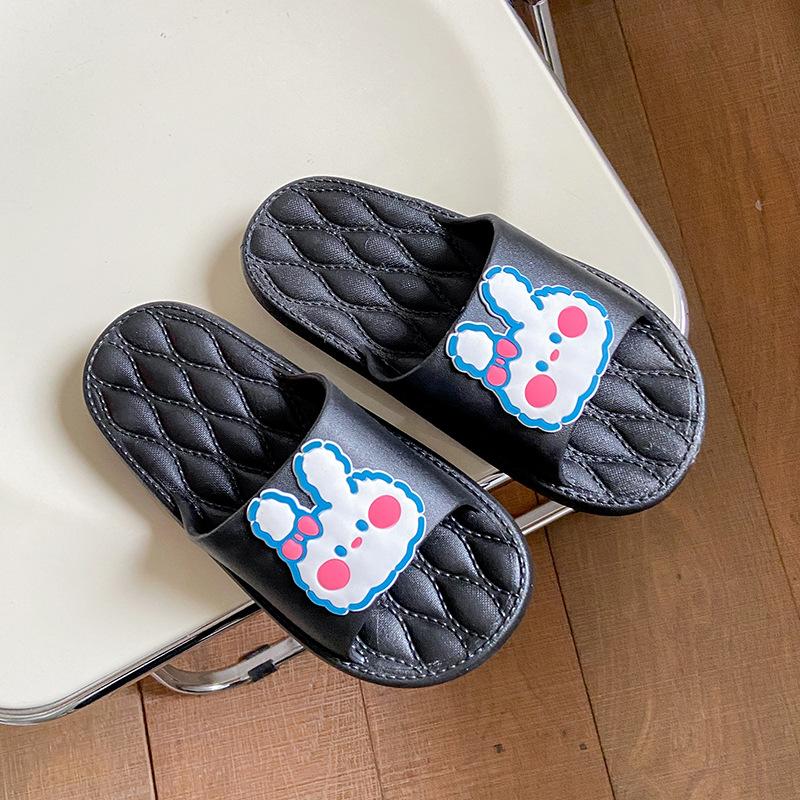 2025 новые тапочки женские для улицы дома для ванной нескользящие студенческие женские туфли мультяшный кролик мягкая подошва легкие сандалии