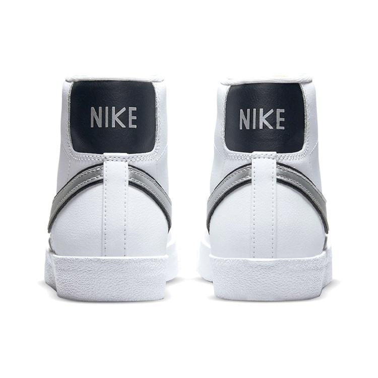 (WMNS) Nike Blazer Mid '77 Essential 'White Metallic Silver' Women's DH0070-100