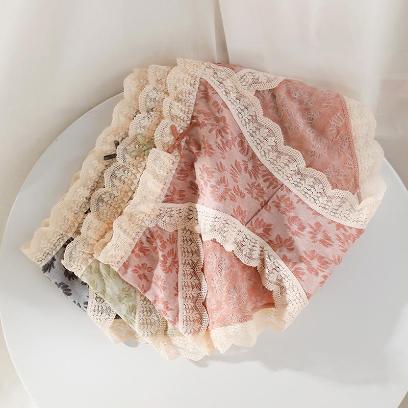 Underwear Women's Cotton Lingerie Antibacterial Crotch Lace Edge Bubble Cotton Oversized Triangle Panties