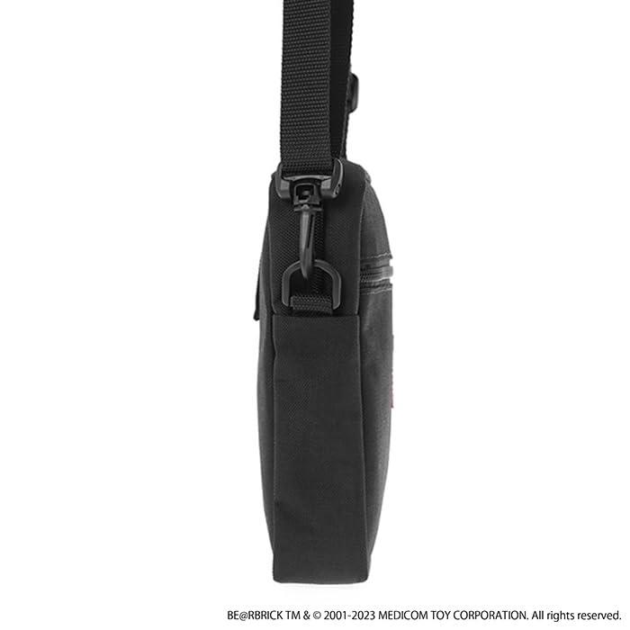 Оригинальный продукт Сумка через плечо MP1403PLBEARBRICK23 City Light Bag 2023 Черный [Manhattan Portage] [Официальный] с BE@RBRICK