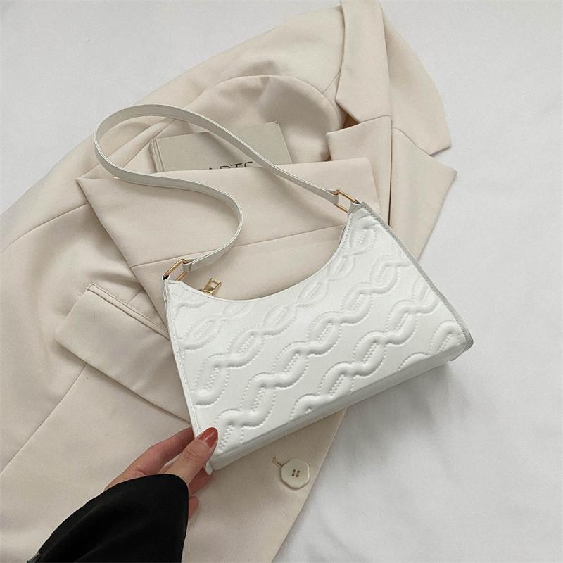 Trendy Women's Simple Shoulder Bag With Chic Aesthetic For Casual Daily Use
