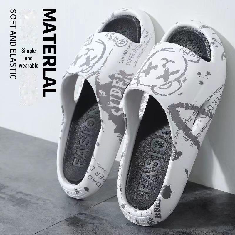 New Men's Cartoon Slippers: Summer Soft Bottom, Trendy Outdoor Wear, and Bathroom Sandals for Couples