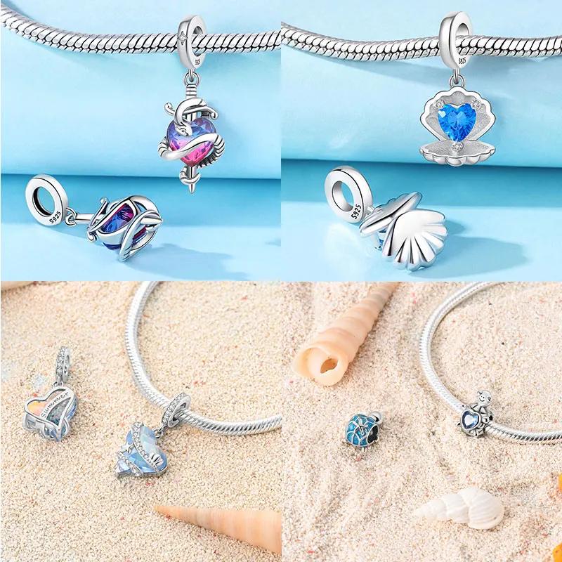 Exquisite Copper Little Monkey Embracing Red Heart Pendant Fit Bracelet Necklaces Party Pairing With Handmade Gifts