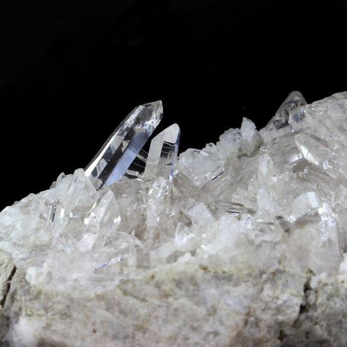 Pierres et Minéraux. Quartz + Albite. 231.90 ct. Plan-du-Lac, Oisans, France.