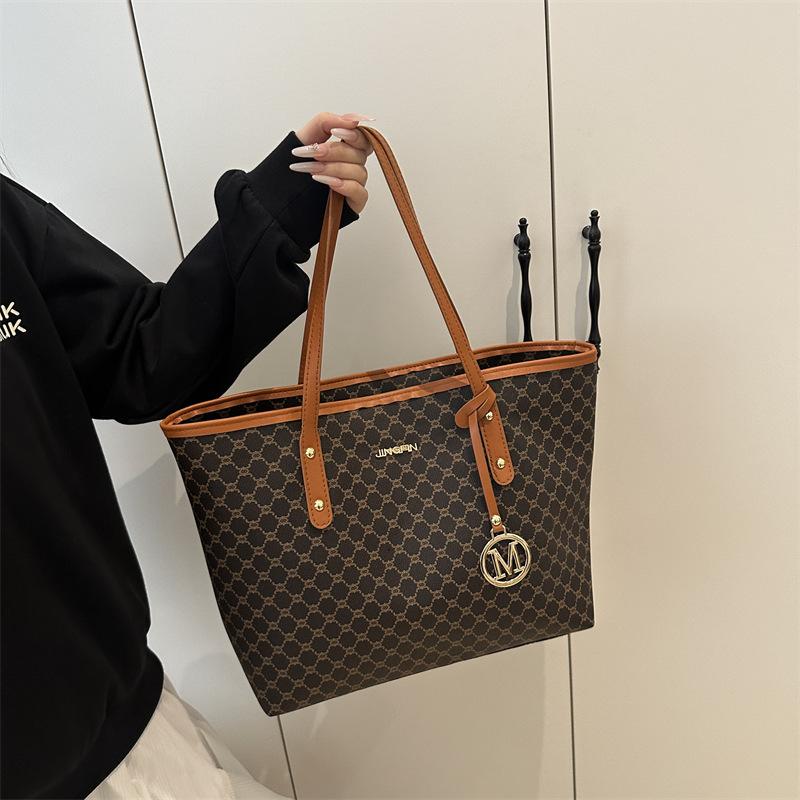 Сумка с высокой текстурой, женская сумка-тоут, новая осенне-зимняя популярная модная сумка через плечо, большая вместительная ручная сумка