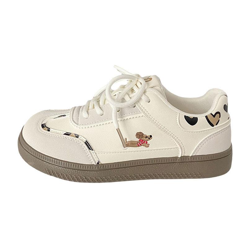 Платформенные белые женские туфли 2025 новая ретро студенческая милая обувь для скейтборда ins трендовая универсальная нишевая повседневная обувь женская