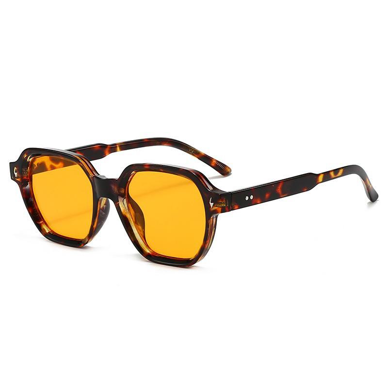 Ретро квадратные солнцезащитные очки с шипами: Высококлассный европейский и американский уличный стиль для мужчин и женщин