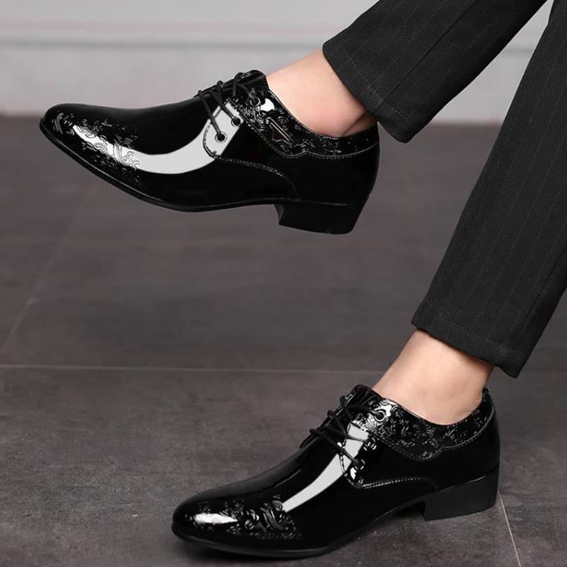 Повседневная деловая обувь для мужчин, модельные туфли, на шнуровке, формальные черные лакированные туфли-броги для мужчин, свадебные, офисные, оксфорды