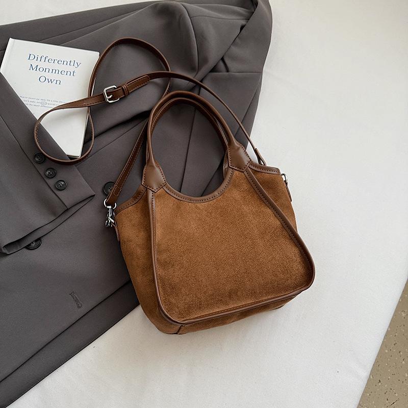 Премиальная нишевая сумка с чувством, женская осенне-зимняя 2025, новая матовая ретро сумка через плечо, популярная портативная сумка-ведро