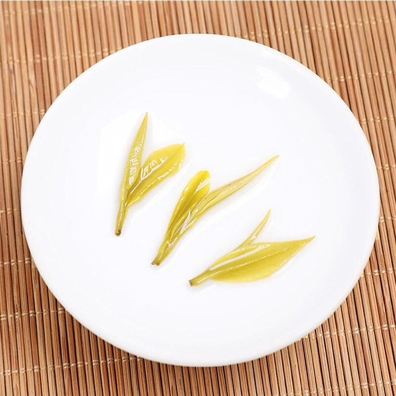 Зеленый чай Хуан Цзинь Я, 2023, с золотым бутоном, нежелтый чай типа Лучжоу с ароматным молоком, подарочная жестяная банка, 250 г