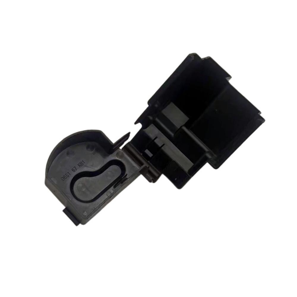 Крышка положительной клеммы аккумулятора для Mazda D651-67-KB1