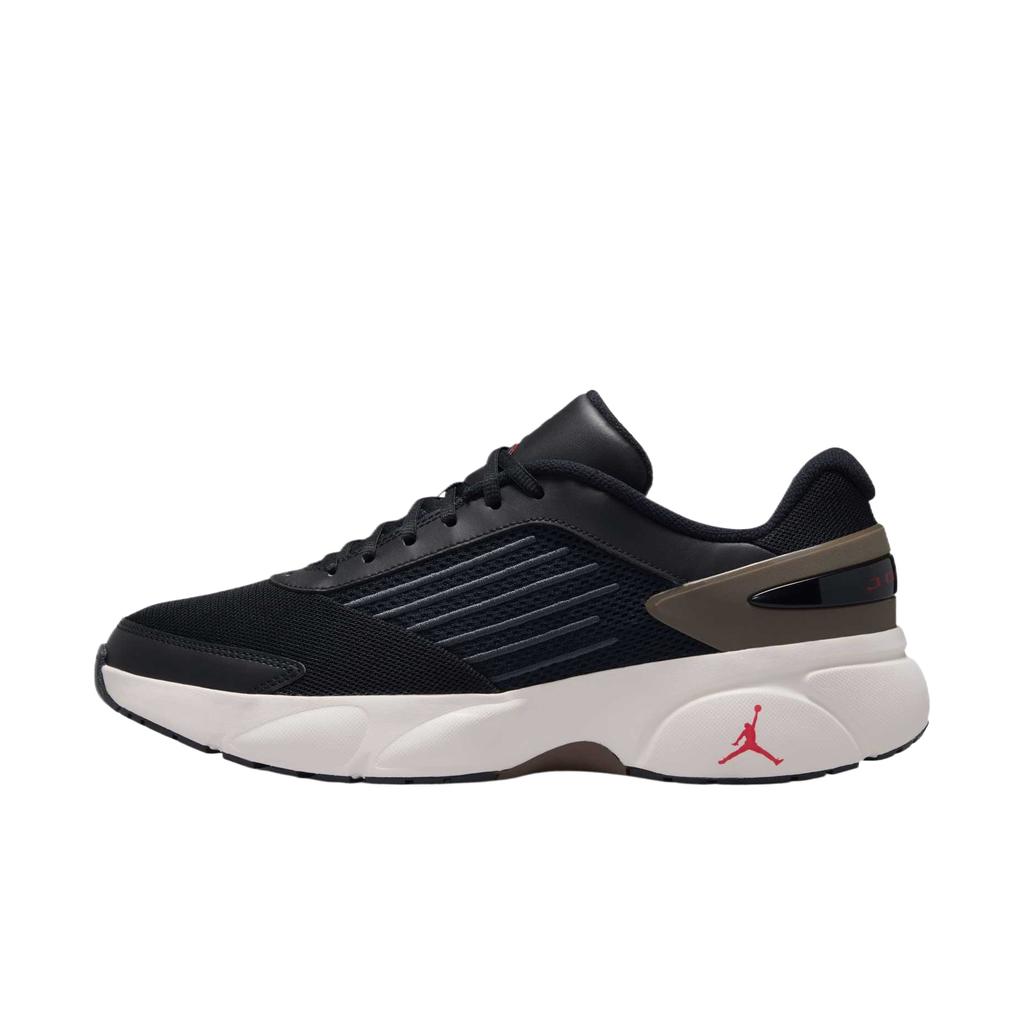 Jordan TRUNNER FLOW Беговые кроссовки Мужские Низкие Черный/Университетский Красный/Паломино/Фантомно-Серый Белый/Угольно-Серый IO2091-006