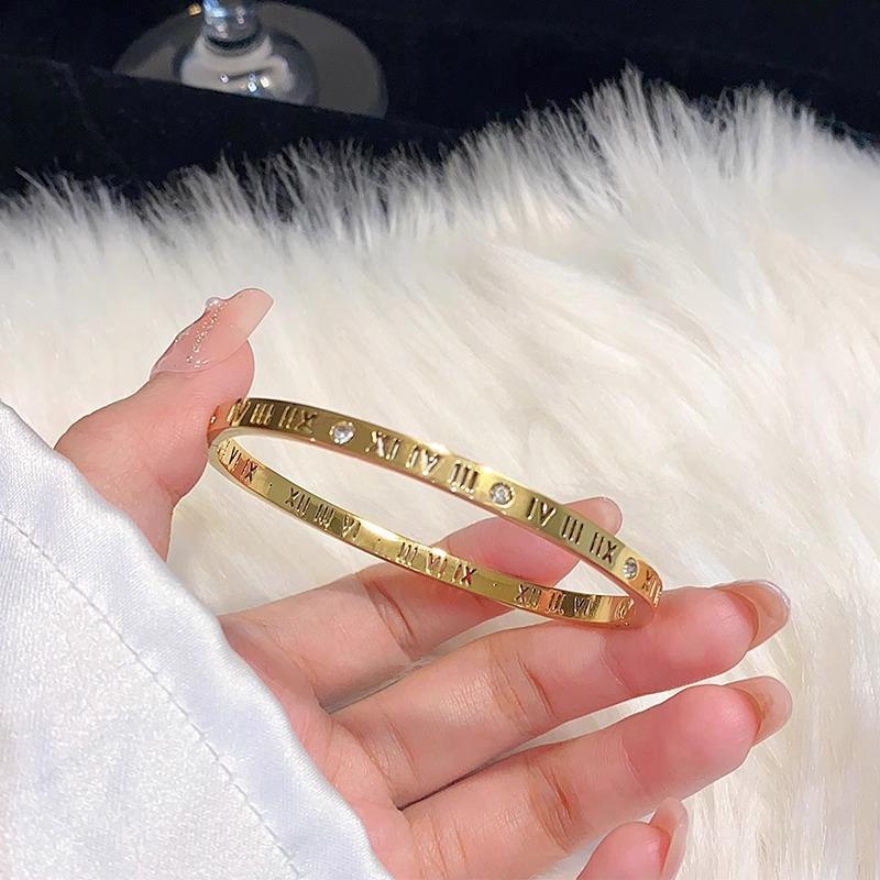 Hot-Selling Titanium Steel Luxury Bracelet Collection: Versatile Design