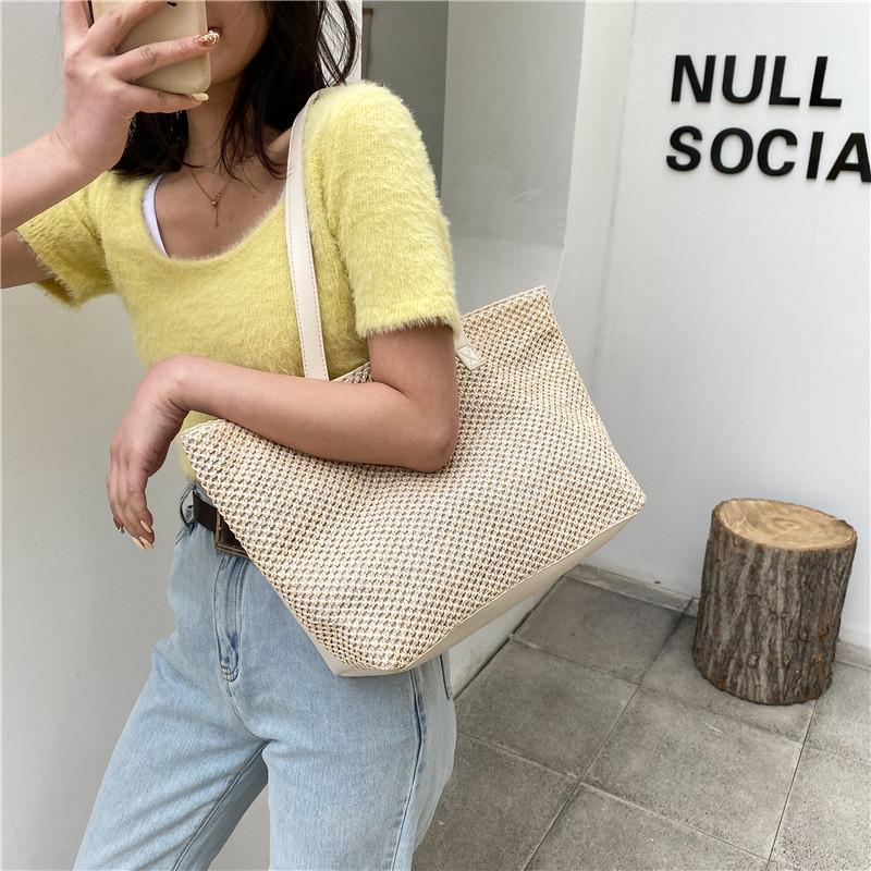 2021 Summer Straw Woven Bucket Bag: Stylish Single Shoulder Large Capacity Women's Beach Bag