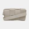 [Pre-Owned] Cassette Pillow Bag The Belt Solid Color Woven Magnetic Buckle Lambskin Waist Crossbody Bag - Very Good #R01EXK