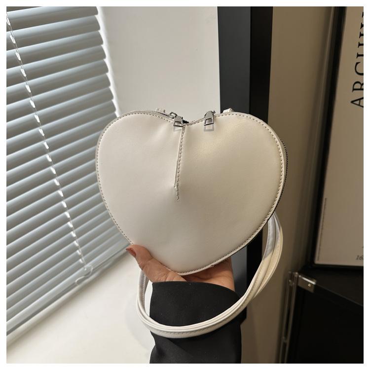 2025 новая мода подмышечная любовь однотонная маленькое персиковое сердечко милая на плечо мессенджер женская сумка
