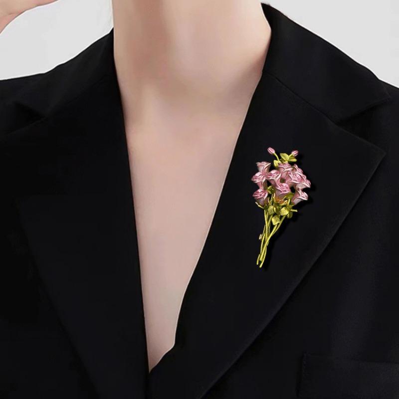 Rose Cluster Brooch, High-end Women's Exquisite and Versatile Brooch, Elegant and Refined Brooch