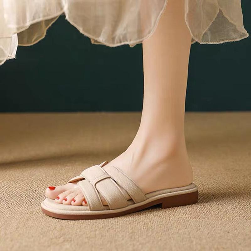 Ruiwan RIWA's new soft soled flat sandals for external wear