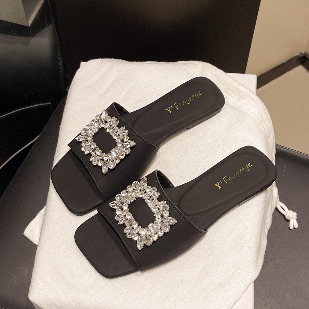 Французские шлепанцы со стразами женская летняя обувь 2025 новые легкие сандалии женские на плоской подошве фея ветер шлепанцы с одним ремешком