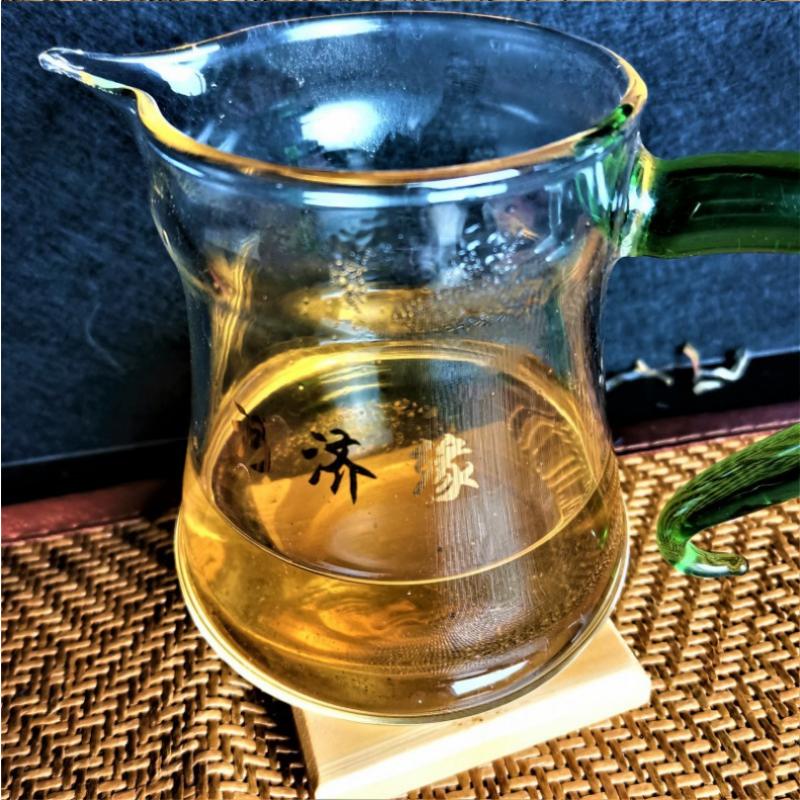 357г сырой чайный торт пуэр Юньнаньский пуэр сырой чай Павлин впечатление чайный торт пуэр