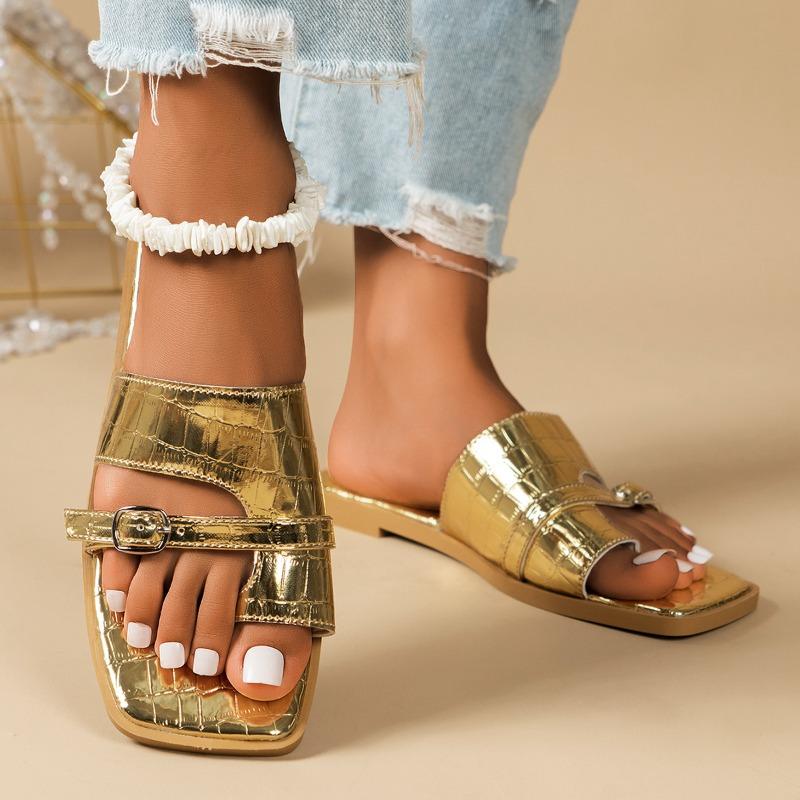 Летние тапочки 2024 года, новые женские шлепанцы большого размера на плоской подошве, роскошные пляжные шлепанцы для отдыха на открытом воздухе, женские сандалии, модные дизайнерские тапочки