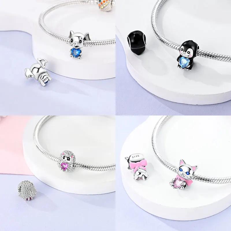 Exquisite Copper Little Monkey Embracing Red Heart Pendant Fit Bracelet Necklaces Party Pairing With Handmade Gifts