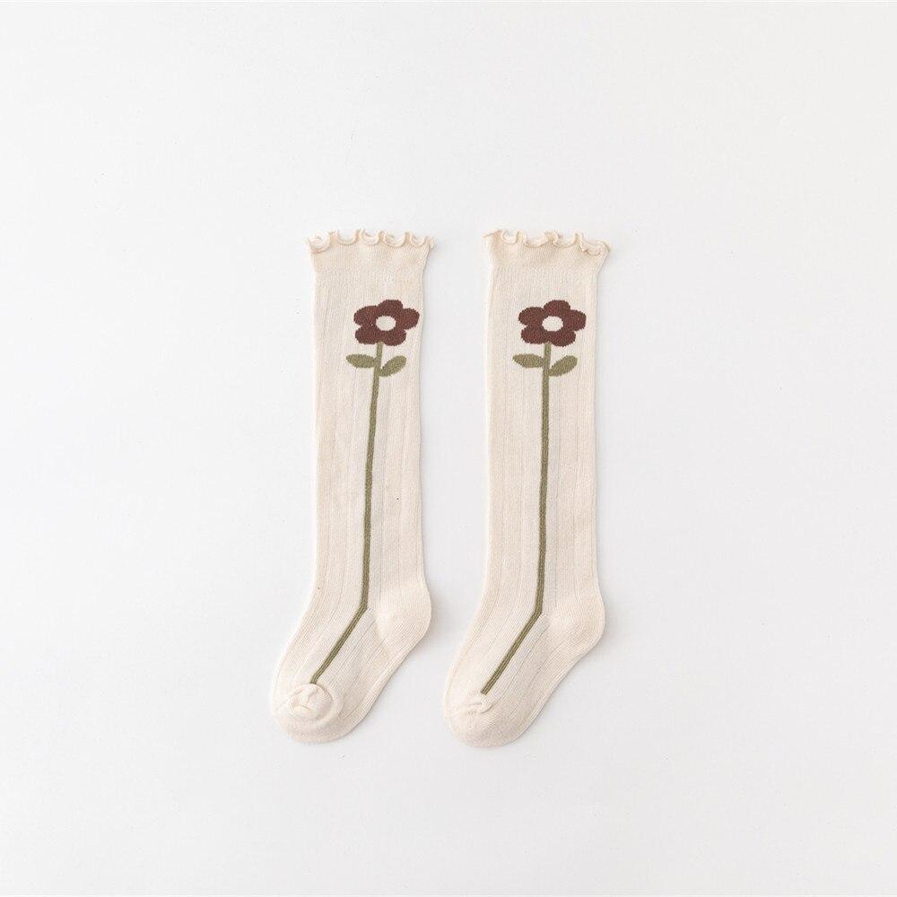1 пара носков до колена для маленьких девочек, милые носки выше икры с цветочным принтом в винтажном стиле, весенне-осенние носки из чесаного хлопка для новорожденных