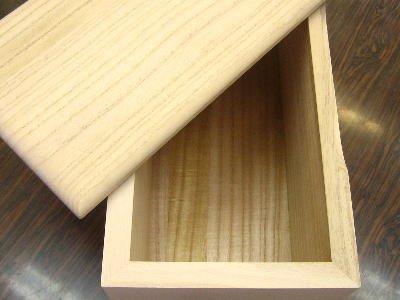 Контейнер для риса из древесины павловнии Томикава, 5 кг, простой, 1-го (1 ход) Мерный стакан с выравнивателем