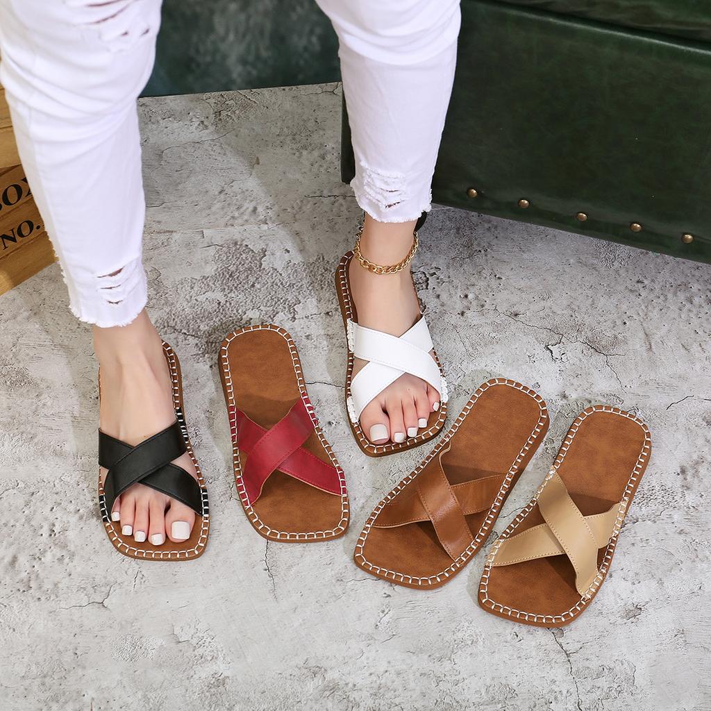 Summer New Thick-soled Slippers Foreign Trade Large-size Women's Cross-strapped Flat-bottomed Casual Slippers Light and Cool Slippers