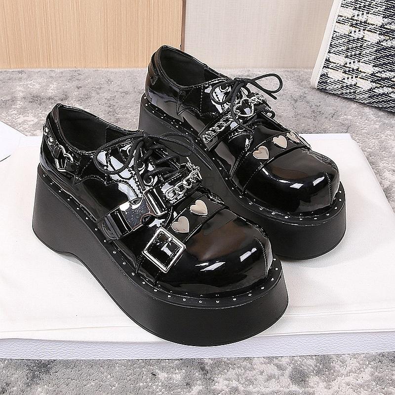 Женские туфли-лодочки Mary Jane Derby с металлическим украшением на платформе и плоском каблуке Женская обувь на танкетке Лолита Готика Харадзюку Панк Обувь