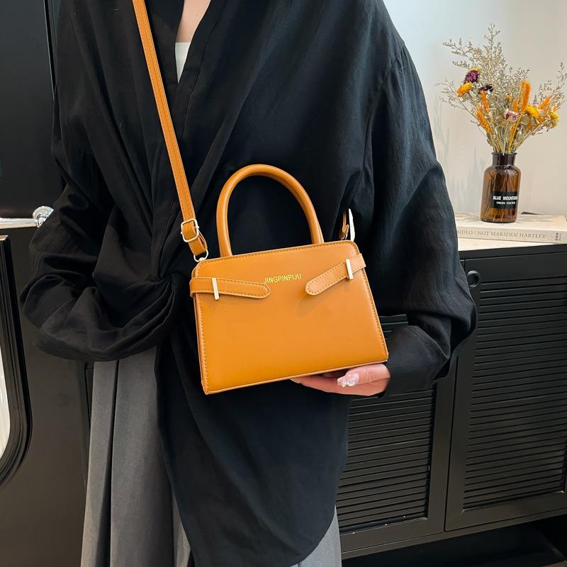 Fashion commuter handbag women's  new simple temperament small square bag versatile single shoulder messenger bag women's bag