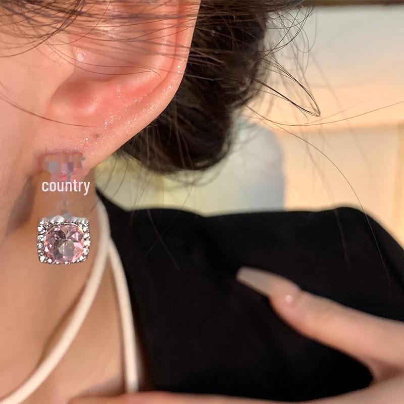 Серьги геометрической формы с квадратным вырезом из серебра 925 пробы и розовым цирконием — модные, роскошные и универсальные для женщин