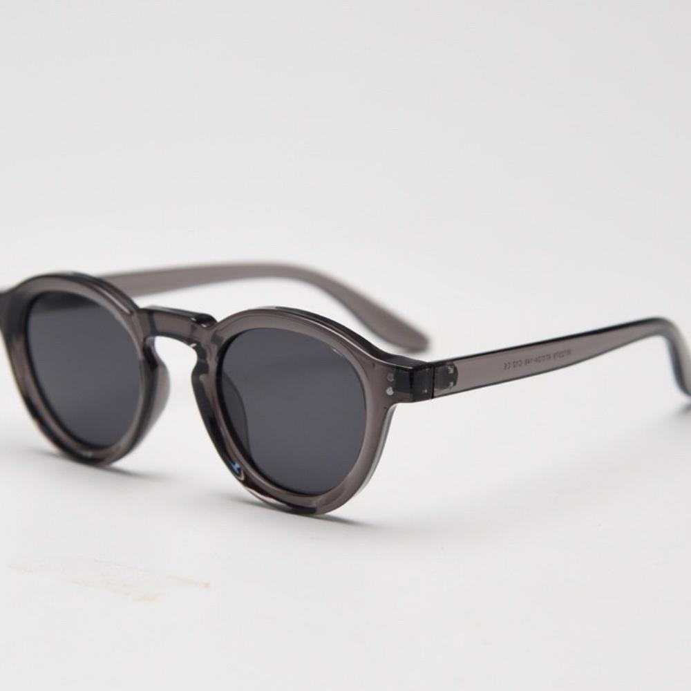 Oval Sunglasses Women Fashion Clear Black Orange Shades Retro Rivets Men Punk Trending Sun Glasses UV400 Party Holiday Gift