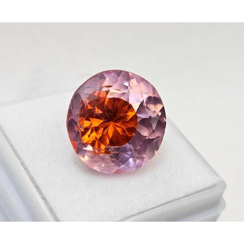 Beautiful Bi-Color Pitambari Sapphire 17-18 Ct Round Cut Certified Gemstone