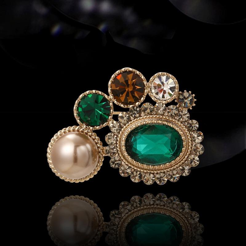 Персонализированная изумрудная овальная брошь, Высококлассный женственный шарм, Ретро жемчужная брошь, Нишевая брошь с чувством дизайна