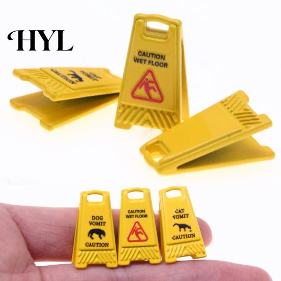 Doll House Floor Signs 5Pcs Mini Caution Wet Sign Single-side Realistic Miniature Dog Cat Vomit Tiny Danger Small Warning Desk Toy Dollhouse