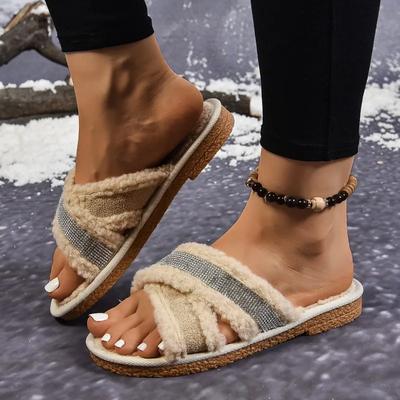 2024 Новые женские модные тапочки на плоской подошве Женская обувь Лидер продаж Верхняя одежда Удобные летние уличные пляжные роскошные тапочки