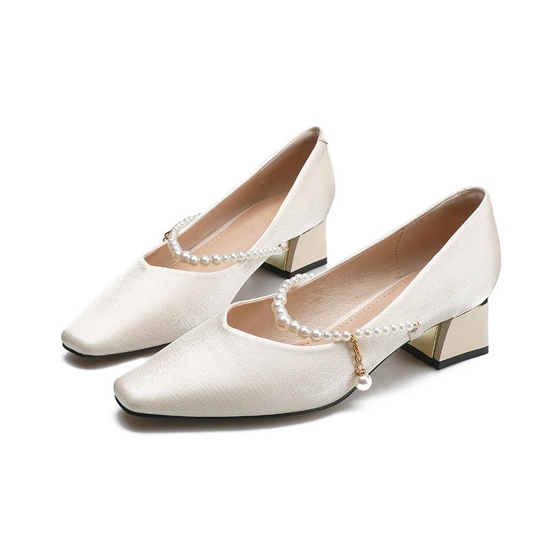 Korean version of pearl one-word belt Xiuhe wedding shoes fairy style square head thick heel single shoes female French banquet temperament high heels