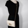 Gucci Кошелек на цепочке GG Marmont 474575 Цепочка на плечо 2-сторонний клатч Белая телячья кожа Женский Б/У