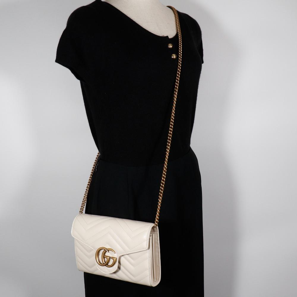 Gucci Кошелек на цепочке GG Marmont 474575 Цепочка на плечо 2-сторонний клатч Белая телячья кожа Женский Б/У