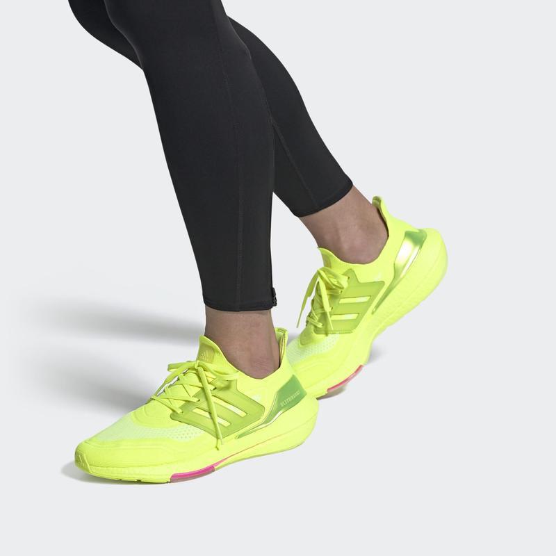 adidas Кроссовки Ultra Boost 21 Solar Yellow FY0848