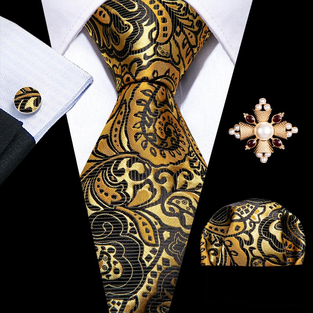 Комплект для мужчин: галстук, брошь и карманный платок
