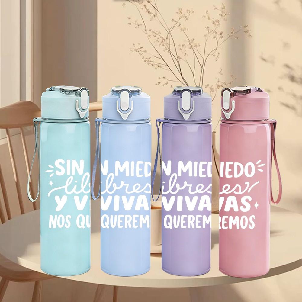1PC Travel Therapy Minimal Text 750ml Color Plastic Sports Water Bottle Leakproof Flip Straw Lid Suitable for Sports Office Home Use