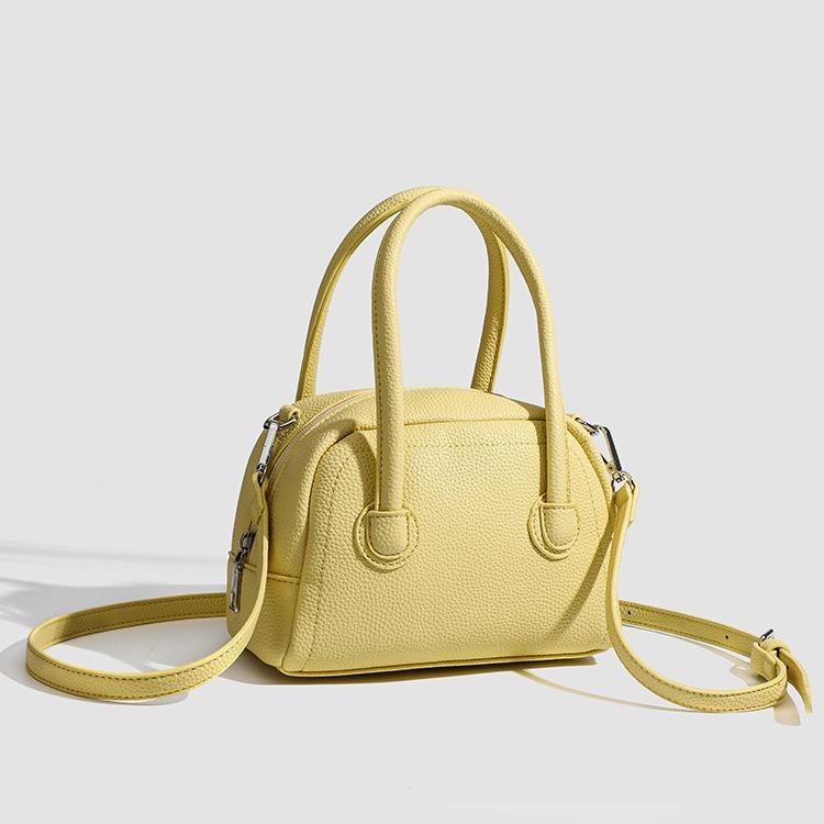 Korea Ins Summer 2025 New Portable Bowling Casual Versatile Shoulder Messenger Bag Boston Pillow Bag