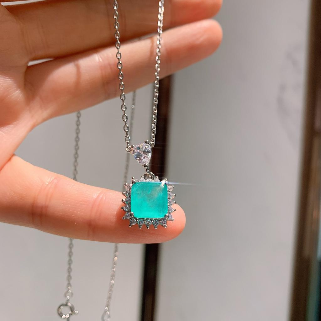Jewelry Temperament Colored Treasure Popular Simulation Emerald Retro Pendant Necklace Collarbone Main Stone 9 * 9