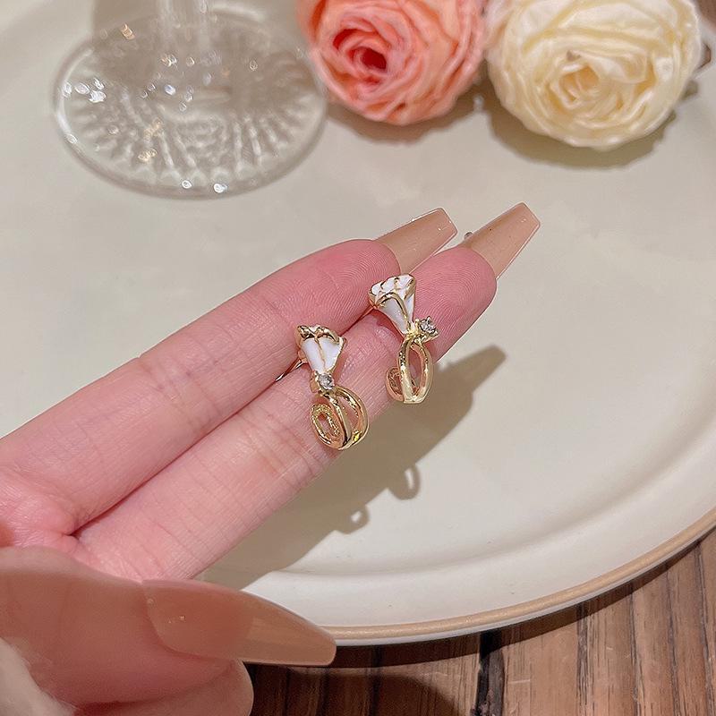 Корейские серьги с цветочным жемчугом из серебра S925 пробы — универсальный и стильный дизайн, вдохновленный лесом