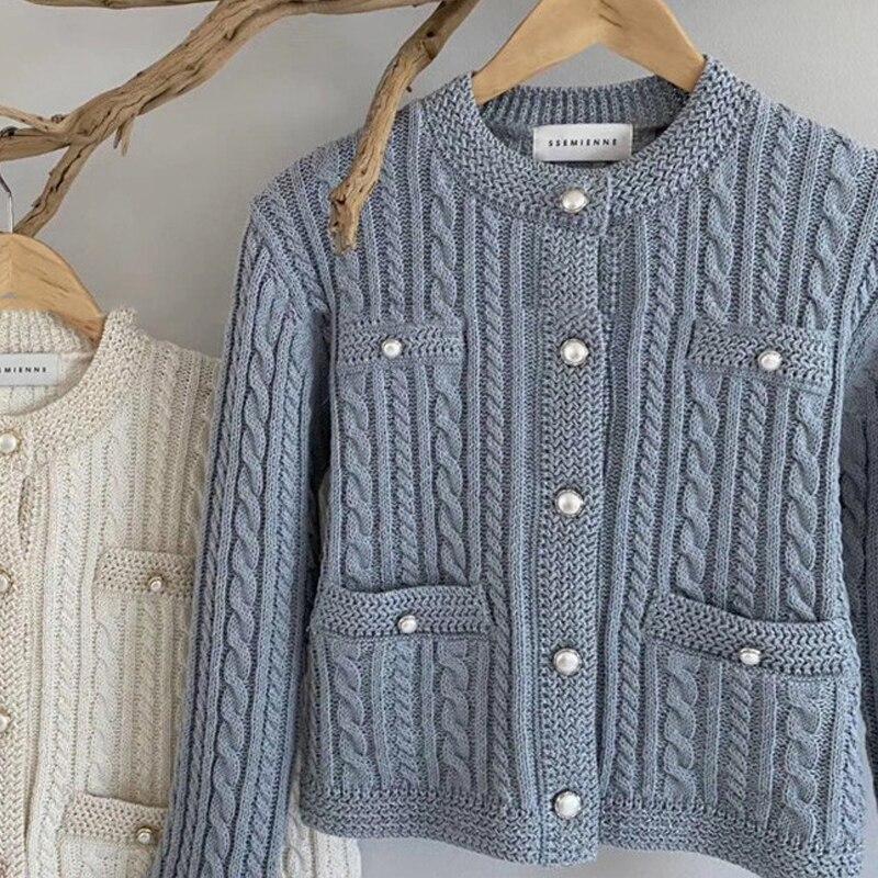 Элегантный вязаный кардиган, свитер, женский корейский модный кардиган с круглым вырезом и жемчужной пряжкой, женские свободные топы с длинными рукавами 28043